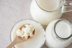 Jaka jest różnica między kefirem a maślanką