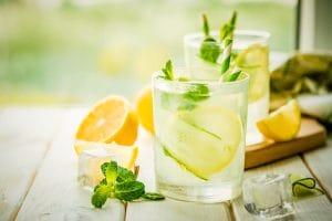Lemoniada z cytryny i pomarańczy - przepis i inne wariacje