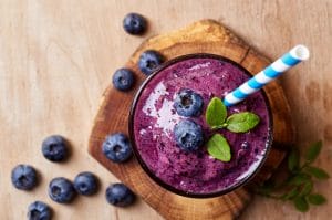 Najpyszniejsze smoothie z borówkami - przepisy i wskazówki