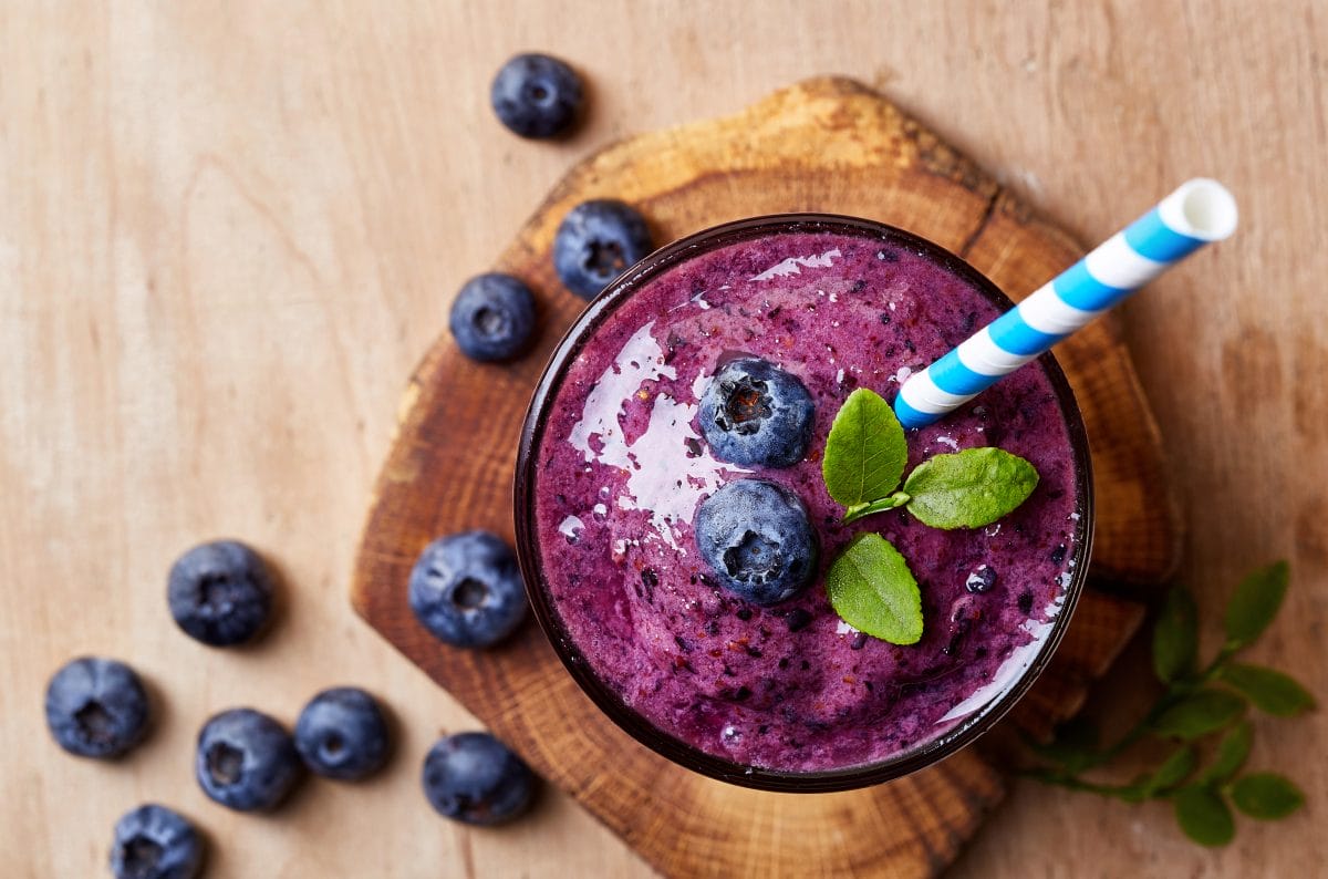 Najpyszniejsze smoothie z borówkami - przepisy i wskazówki