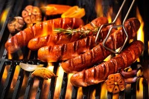 Grillowane kiełbaski – różne warianty i przepisy