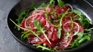 Jak przygotować carpaccio wołowe i z różnych rodzajów mięsa?