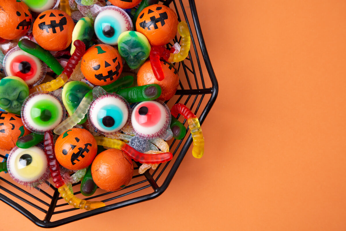 Słodycze na Halloween: Jakie łakocie wybrać na straszny wieczór?