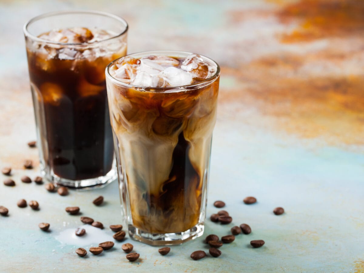 Kawa mrożona jak z kawiarni – poznaj przepisy na idealne frappe, affogato i cold brew