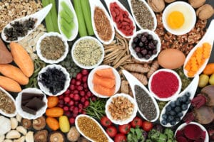 Power food na co dzień: Jakie produkty włączyć do diety, by mieć więcej energii?