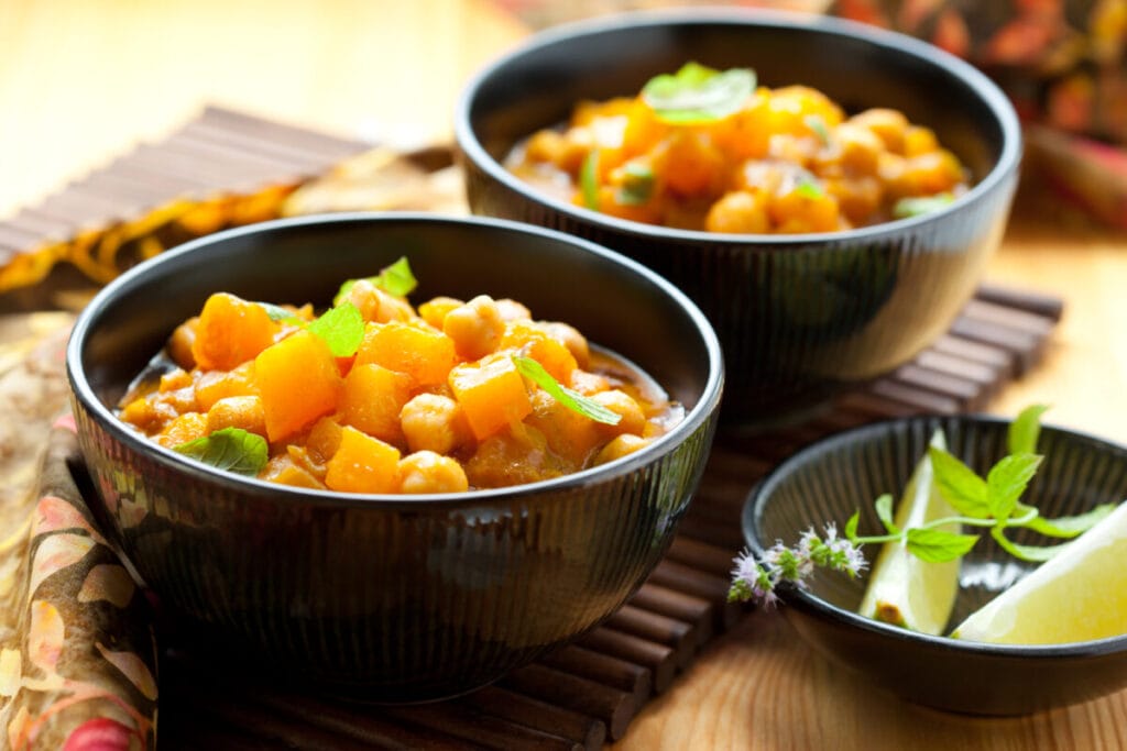 3. Curry dyniowe z ciecierzycą